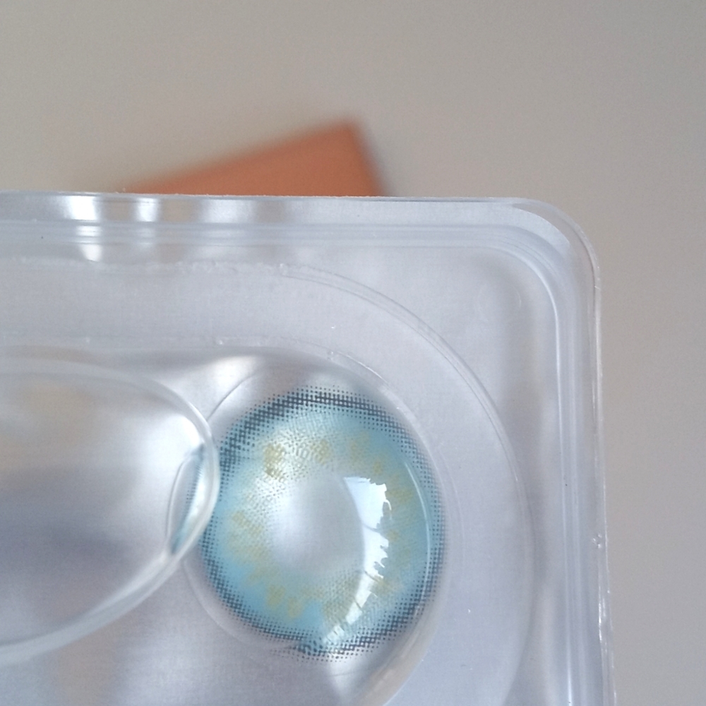 Kiss Eye Russian Girl Blue Lenses - Picture 2 of 11